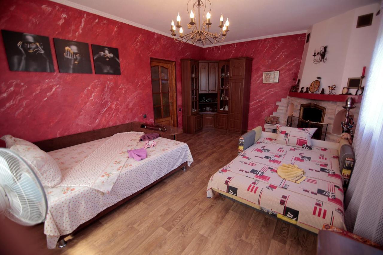Guest House Kamenny Dom 卡罗利诺-布加兹 外观 照片