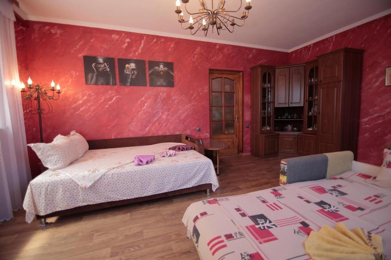Guest House Kamenny Dom 卡罗利诺-布加兹 外观 照片