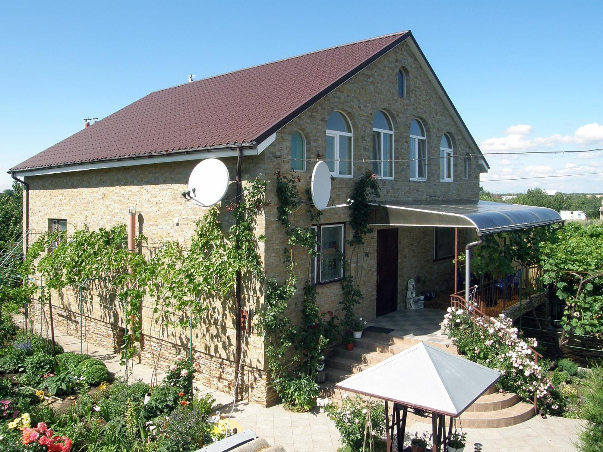 Guest House Kamenny Dom 卡罗利诺-布加兹 外观 照片