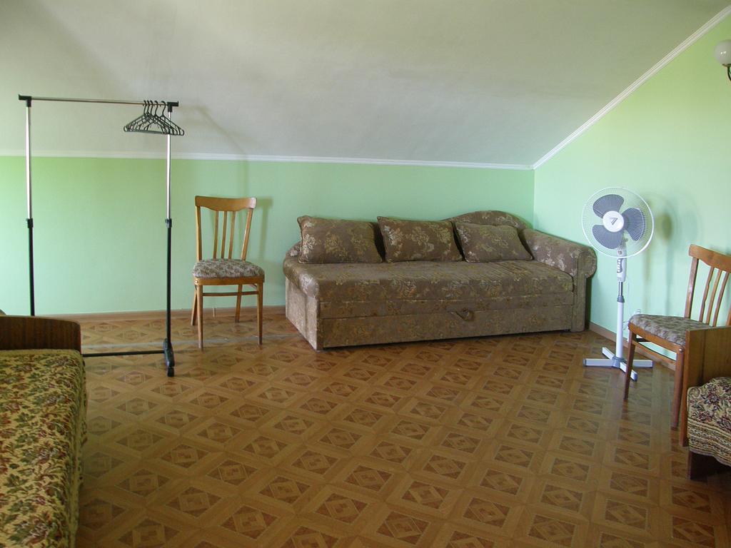Guest House Kamenny Dom 卡罗利诺-布加兹 客房 照片