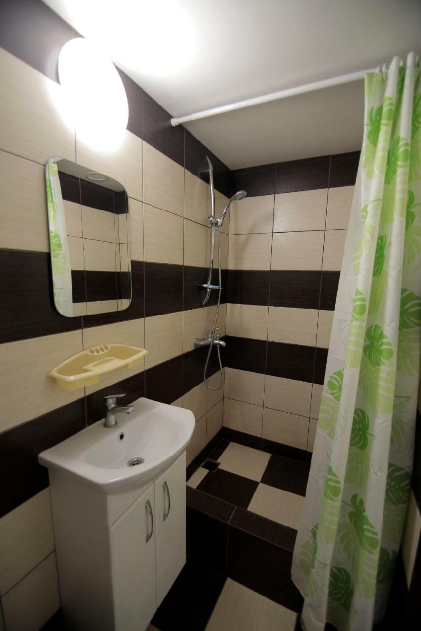 Guest House Kamenny Dom 卡罗利诺-布加兹 外观 照片